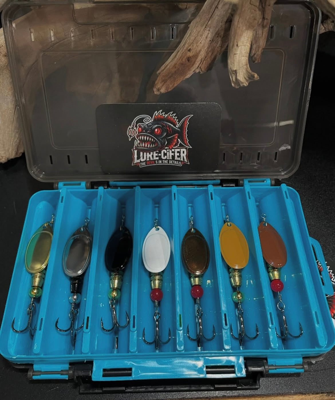 Our box of 14 lures! With 7 natural and 7 bright colours, all featuring Pro Tec powder paint and 2 with a UV finish, you'll be reeling in the big ones in no time. Choose from 3 different sizes and dive into a daring fishing adventure. All inline spinners have Pro-Tec clear coated bodies for durability and to prevent corrosion. Keep your inline spinners looking newer longer. Picture is of the 7 natural colours. Gold, Silver, black, white, copper, bass brown and dark brown