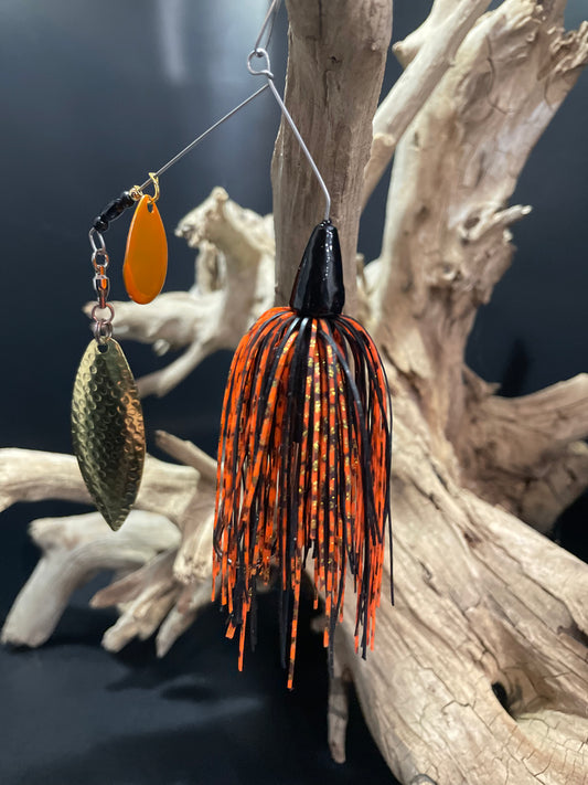 vibrant orange and black colour spinnerbait fishing lure, paired with a #5 Willow Blade and deep cut Colorado Blade, make it irresistible to fish. With a sturdy #4/0 hook and 3/8 oz