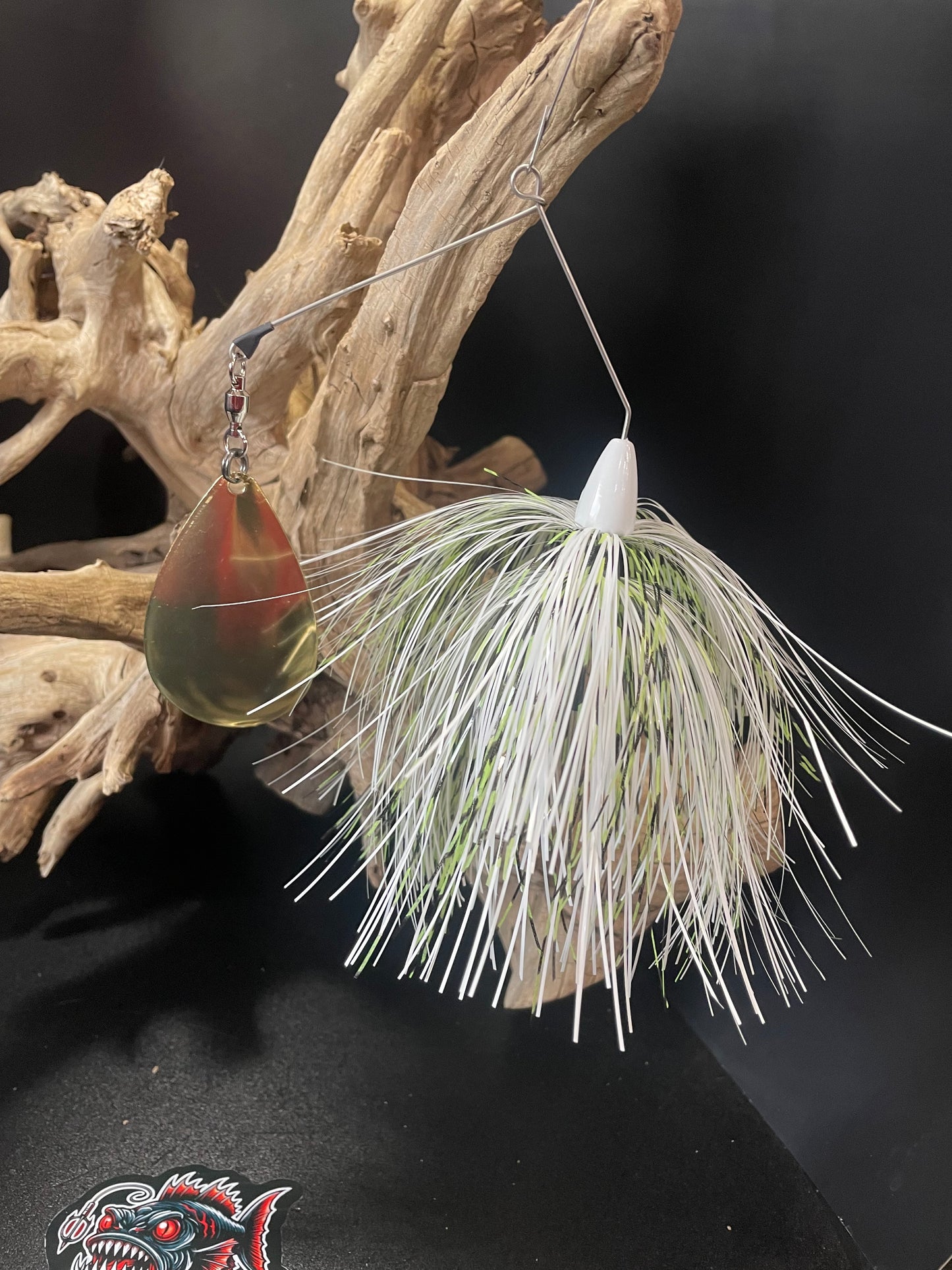 Increase your chances of catching big fish with our Muskie/Pike Spinnerbaits fishing lures. With a 1oz head and #10 blade, this bait will attract attention and the white, black, and chartreuse color combination makes it irresistible to muskie. Pro-Tec clear blades for durability and to prevent corrosion.